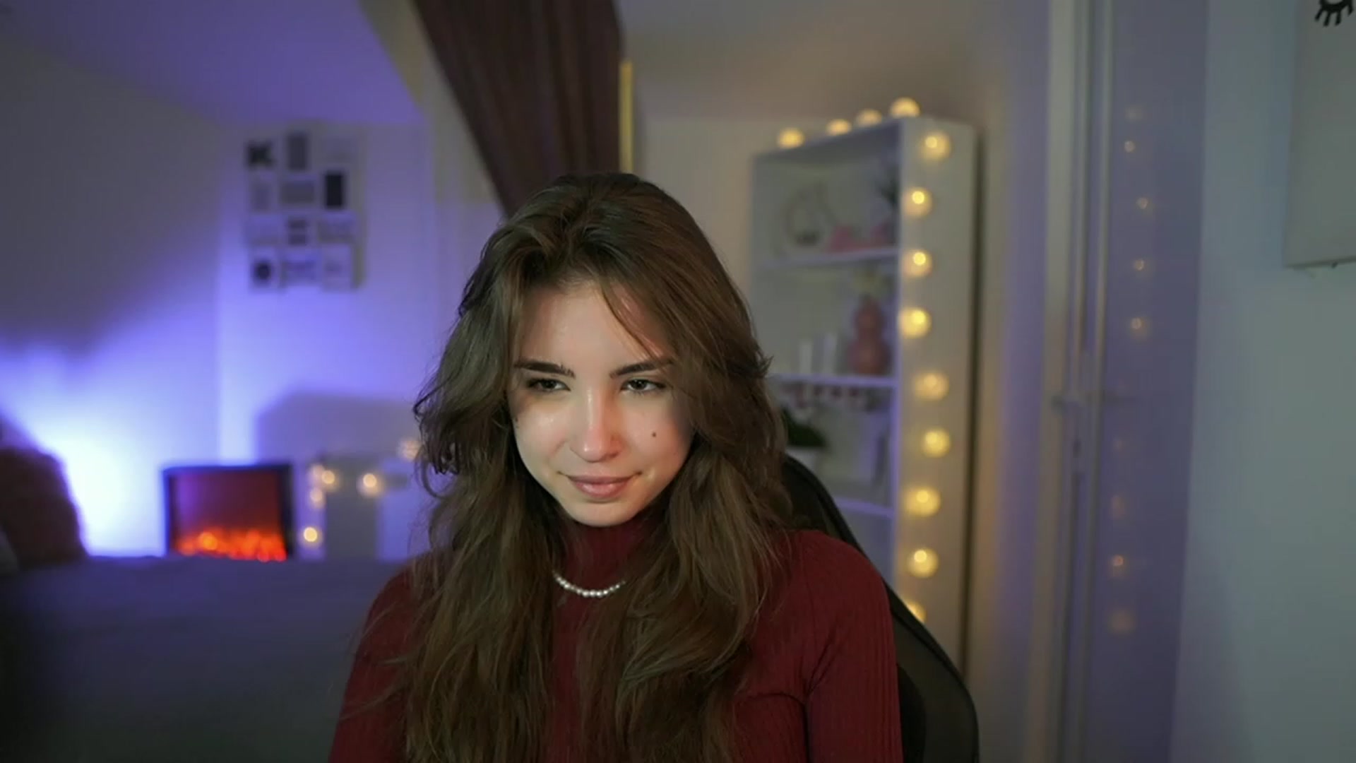 Gallery image thumbnail from Shy_jane's myfreecams stream on, 04/06/2023, 13:28 image 10 of 20