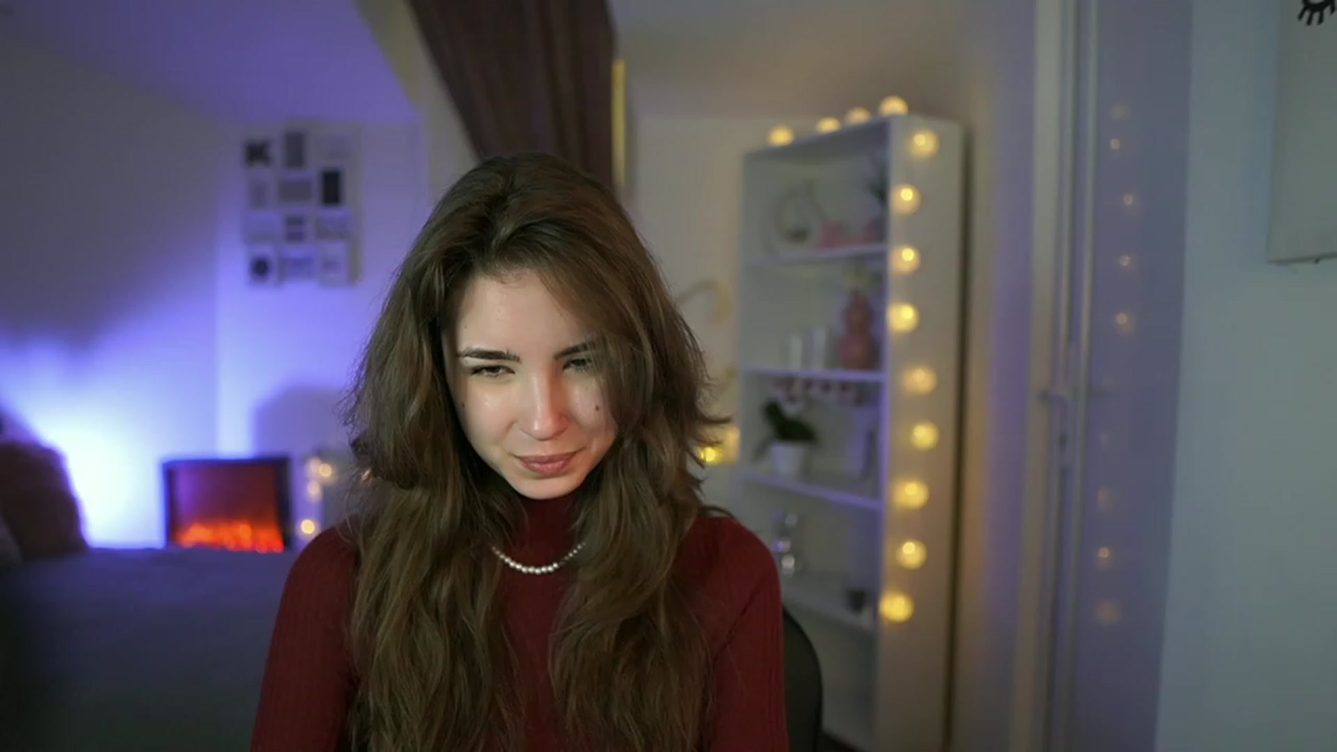 Gallery image thumbnail from Shy_jane's myfreecams stream on, 04/06/2023, 14:00 image 12 of 20