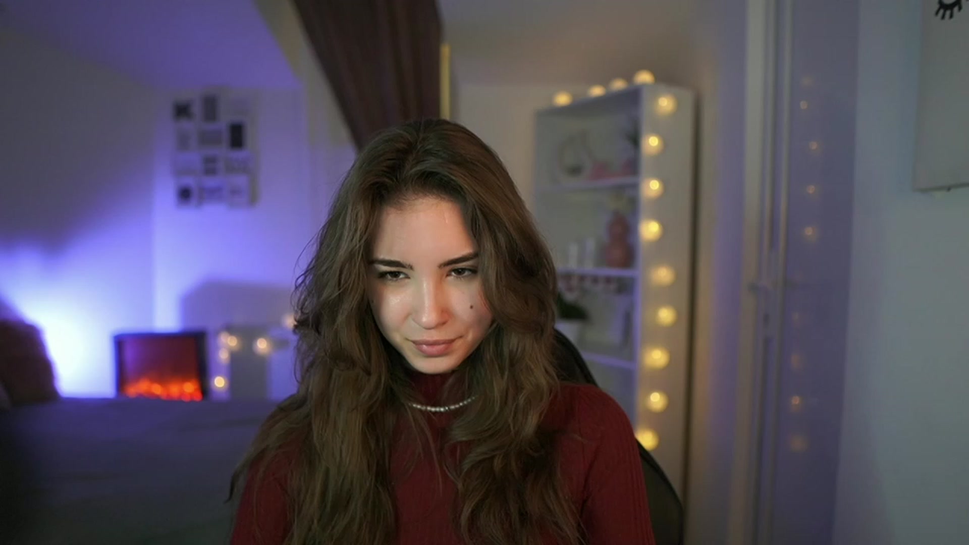 Gallery image thumbnail from Shy_jane's myfreecams stream on, 04/06/2023, 15:48 image 5 of 20