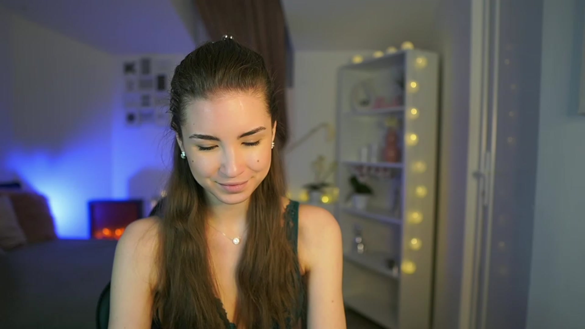 Gallery image thumbnail from Shy_jane's myfreecams stream on, 04/07/2023, 16:08 image 19 of 20
