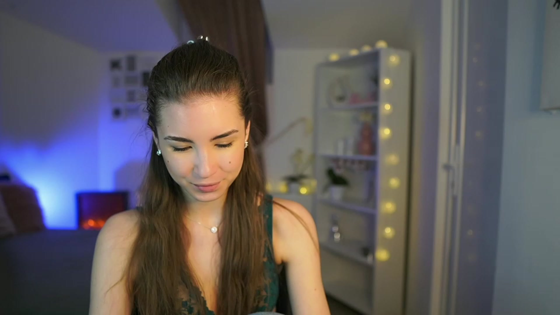 Gallery image thumbnail from Shy_jane's myfreecams stream on, 04/07/2023, 16:08 image 15 of 20