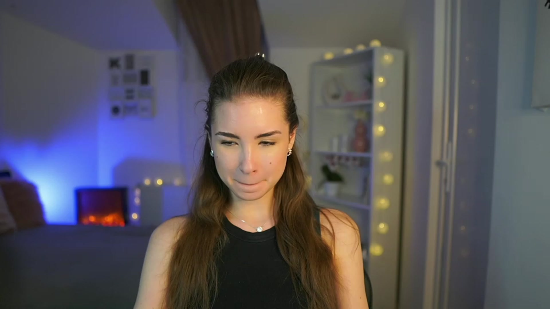 Gallery image thumbnail from Shy_jane's myfreecams stream on, 04/07/2023, 16:08 image 7 of 20