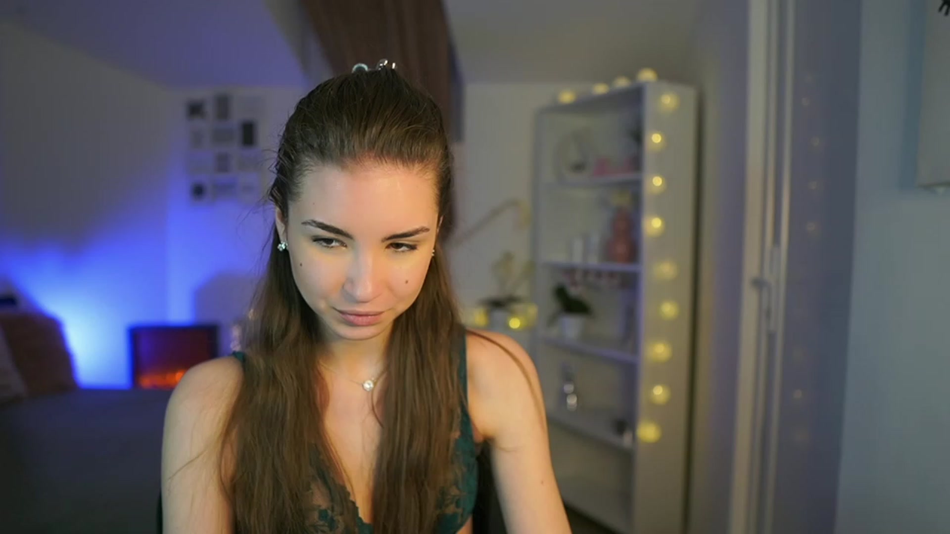 Gallery image thumbnail from Shy_jane's myfreecams stream on, 04/07/2023, 16:08 image 13 of 20