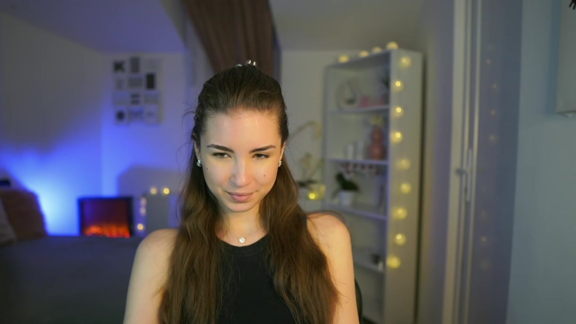 Gallery image thumbnail from Shy_jane's myfreecams stream on, 04/07/2023, 16:08 image 10 of 20