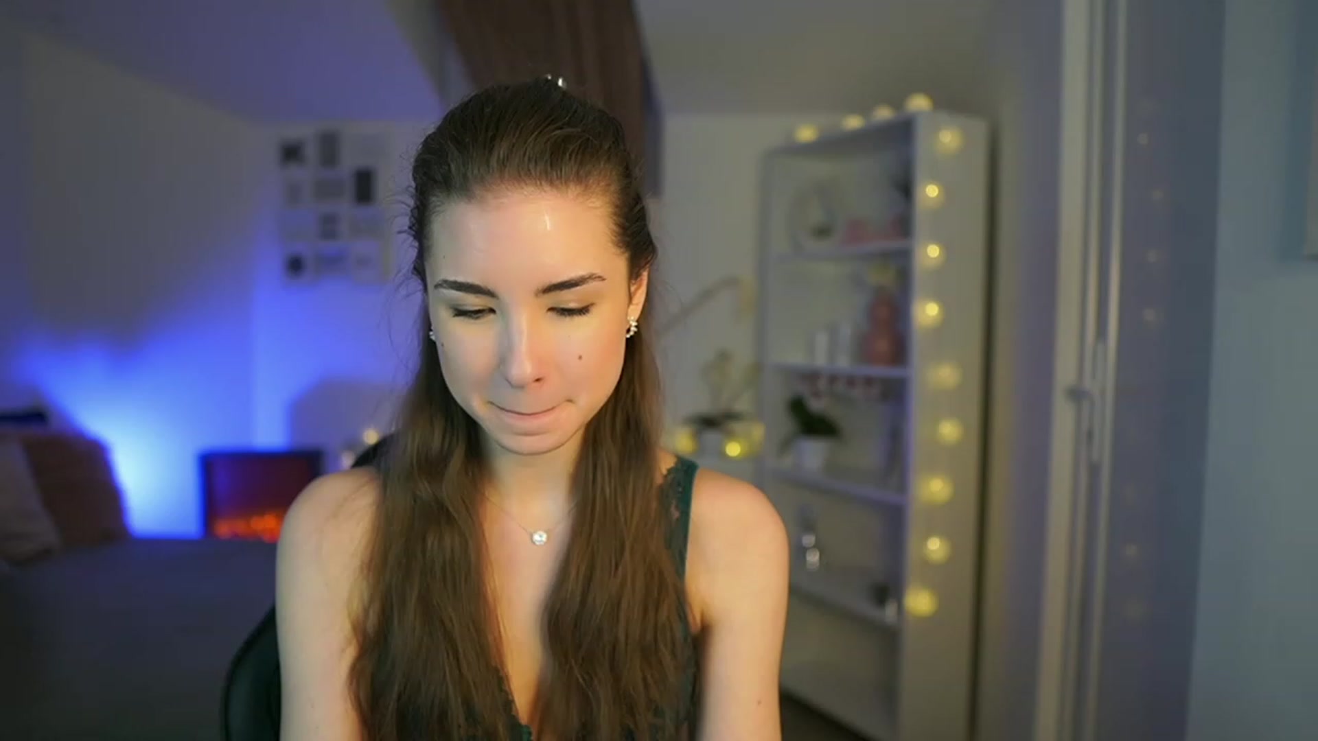 Gallery image thumbnail from Shy_jane's myfreecams stream on, 04/07/2023, 16:08 image 18 of 20