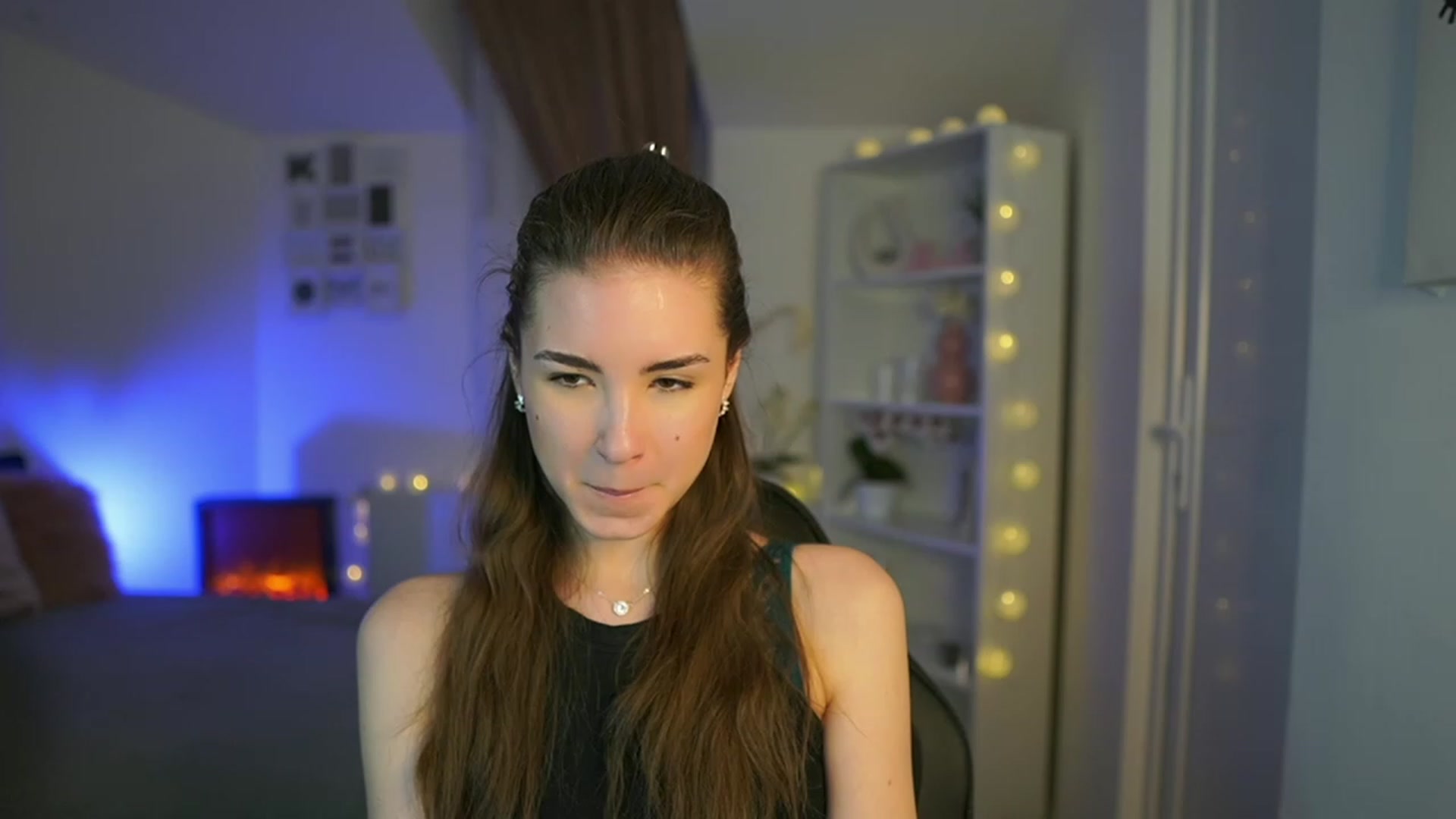 Gallery image thumbnail from Shy_jane's myfreecams stream on, 04/07/2023, 16:08 image 9 of 20