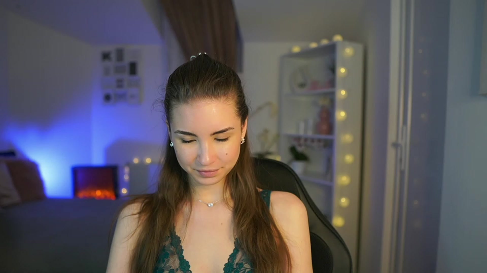 Gallery image thumbnail from Shy_jane's myfreecams stream on, 04/07/2023, 17:40 image 20 of 20