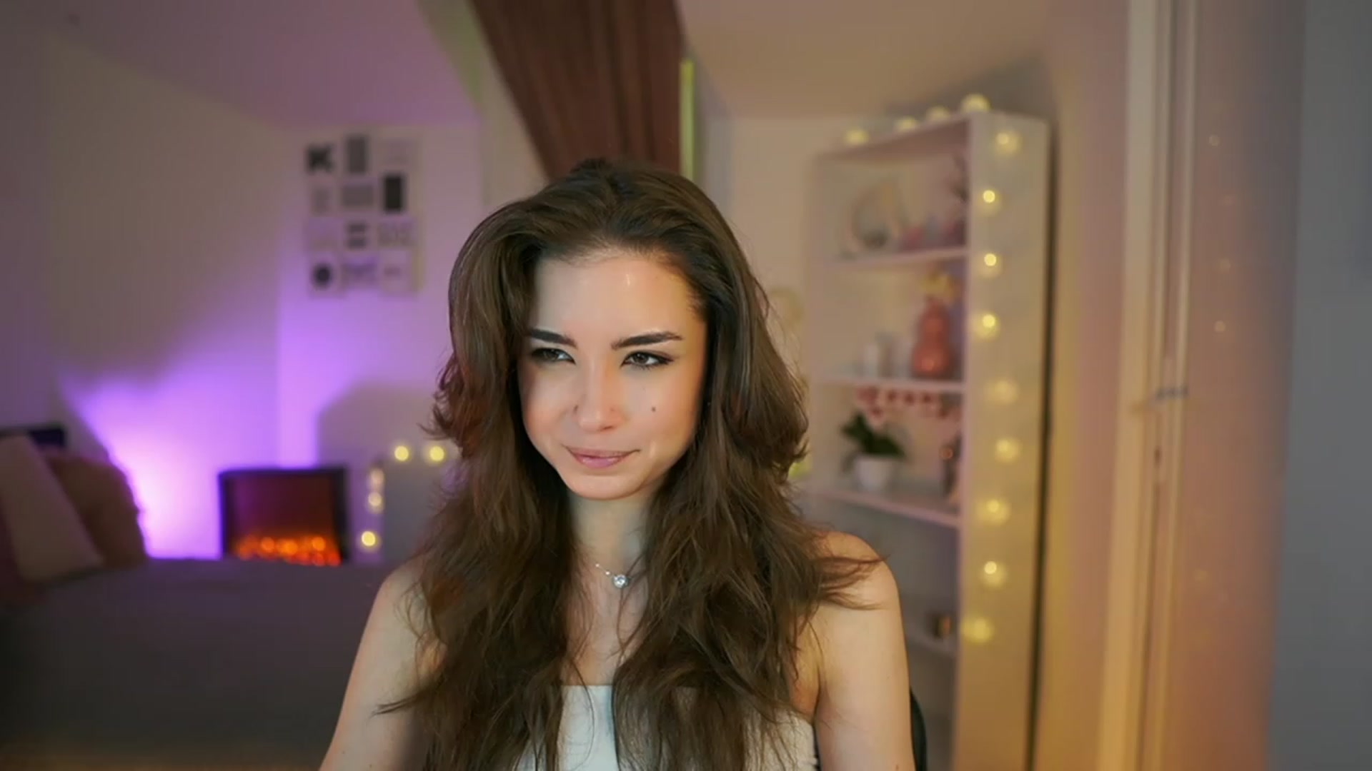 Gallery image thumbnail from Shy_jane's myfreecams stream on, 04/13/2023, 13:55 image 8 of 20
