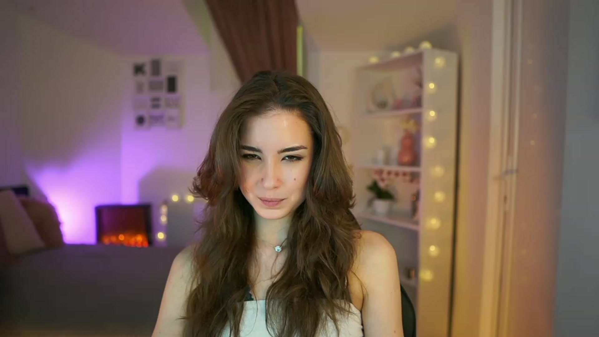 Gallery image thumbnail from Shy_jane's myfreecams stream on, 04/13/2023, 13:55 image 10 of 20