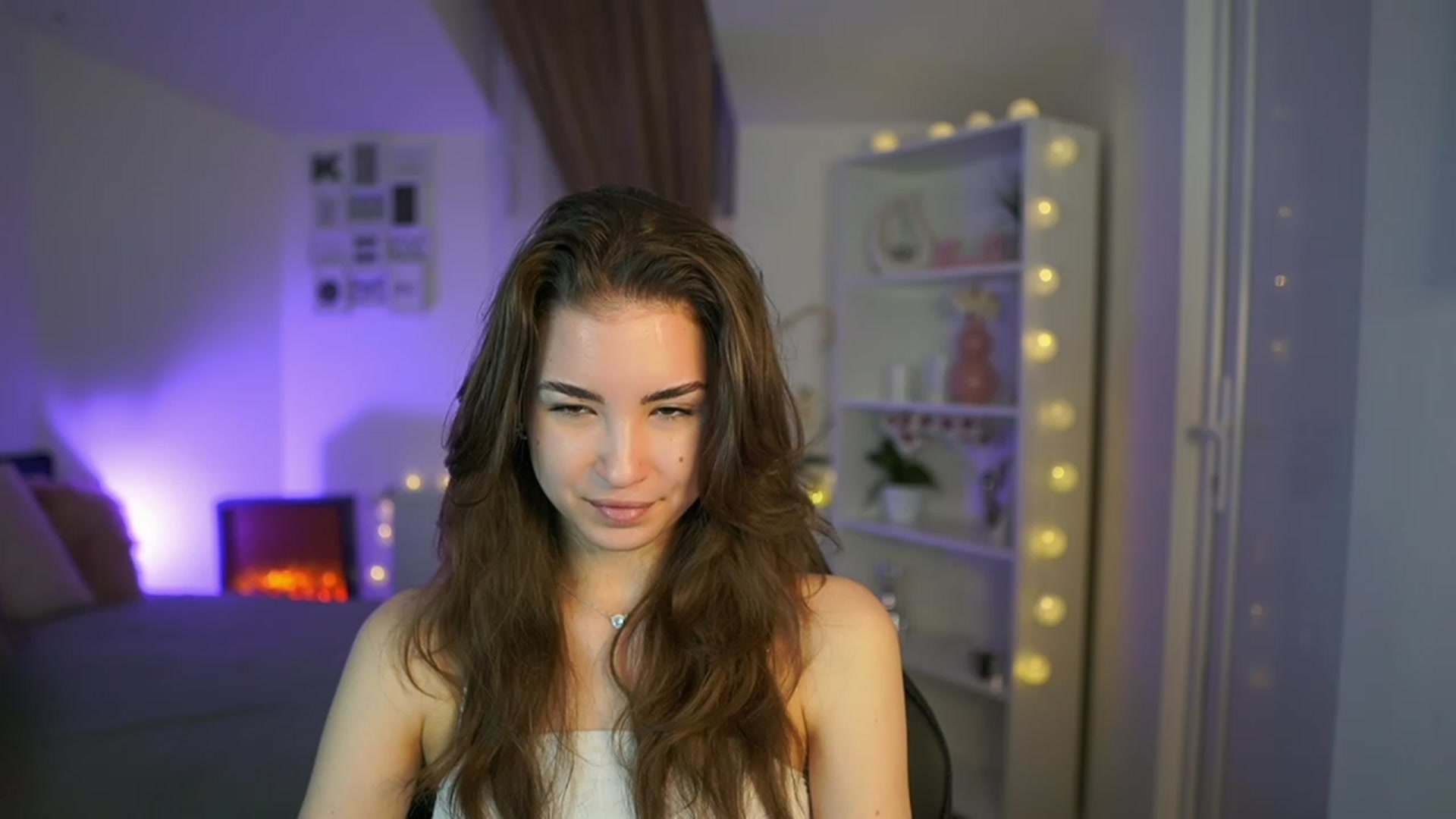 Gallery image thumbnail from Shy_jane's myfreecams stream on, 04/14/2023, 10:08 image 17 of 20