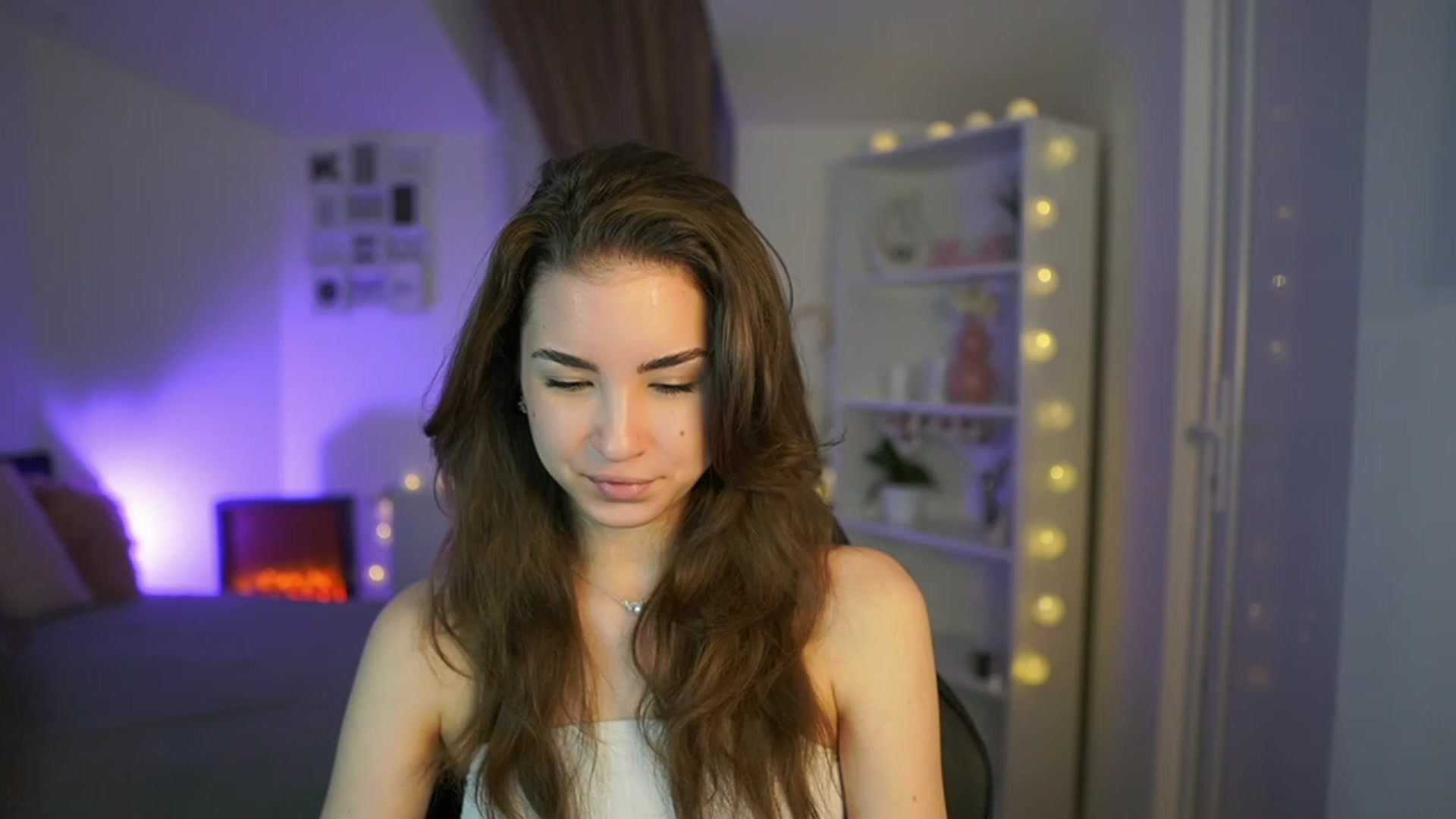 Gallery image thumbnail from Shy_jane's myfreecams stream on, 04/14/2023, 10:08 image 13 of 20