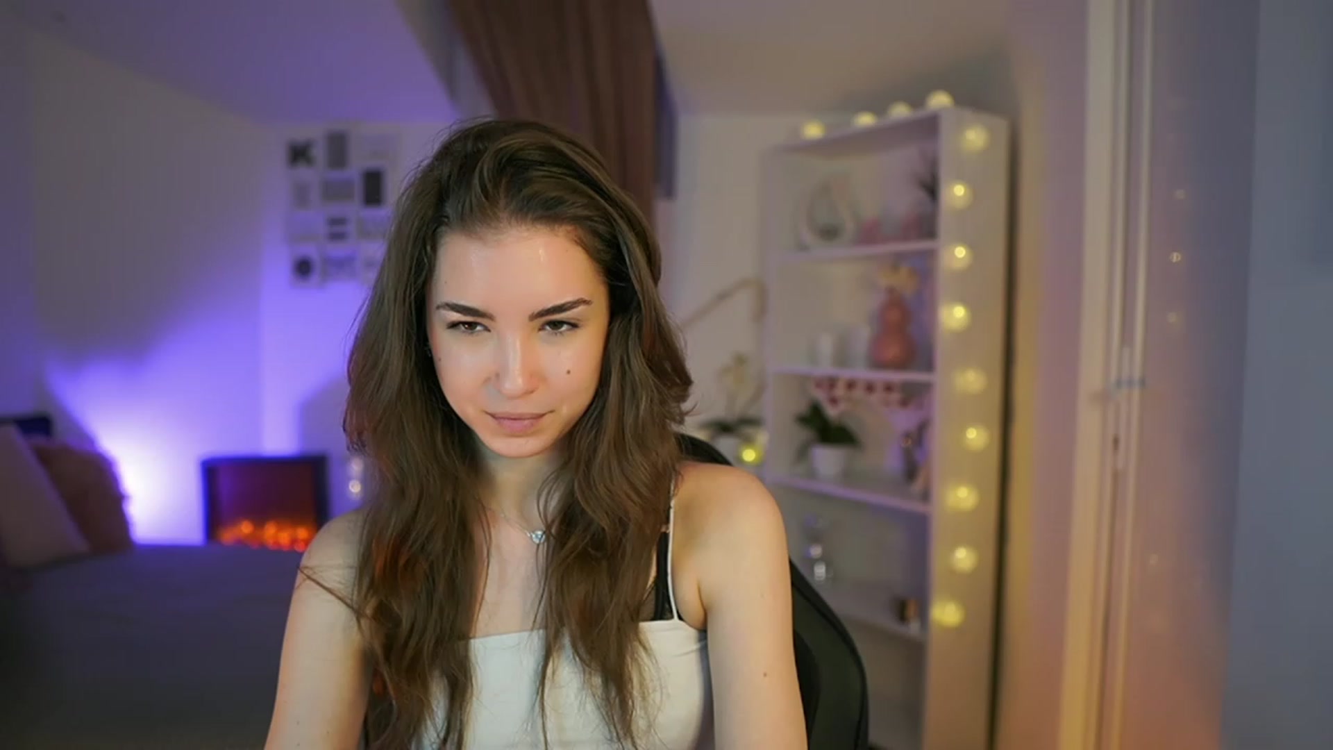 Gallery image thumbnail from Shy_jane's myfreecams stream on, 04/14/2023, 12:12 image 2 of 20
