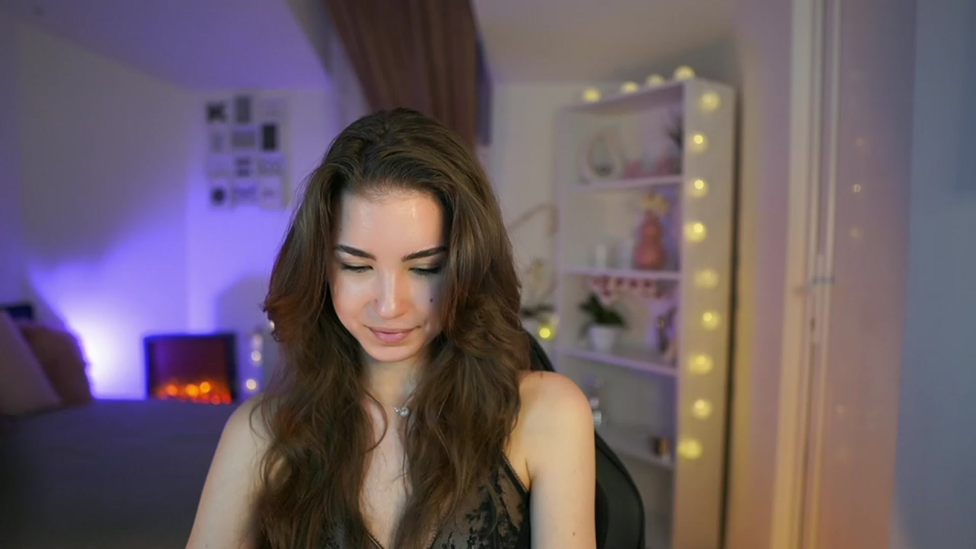 Gallery image thumbnail from Shy_jane's myfreecams stream on, 04/14/2023, 12:12 image 13 of 20