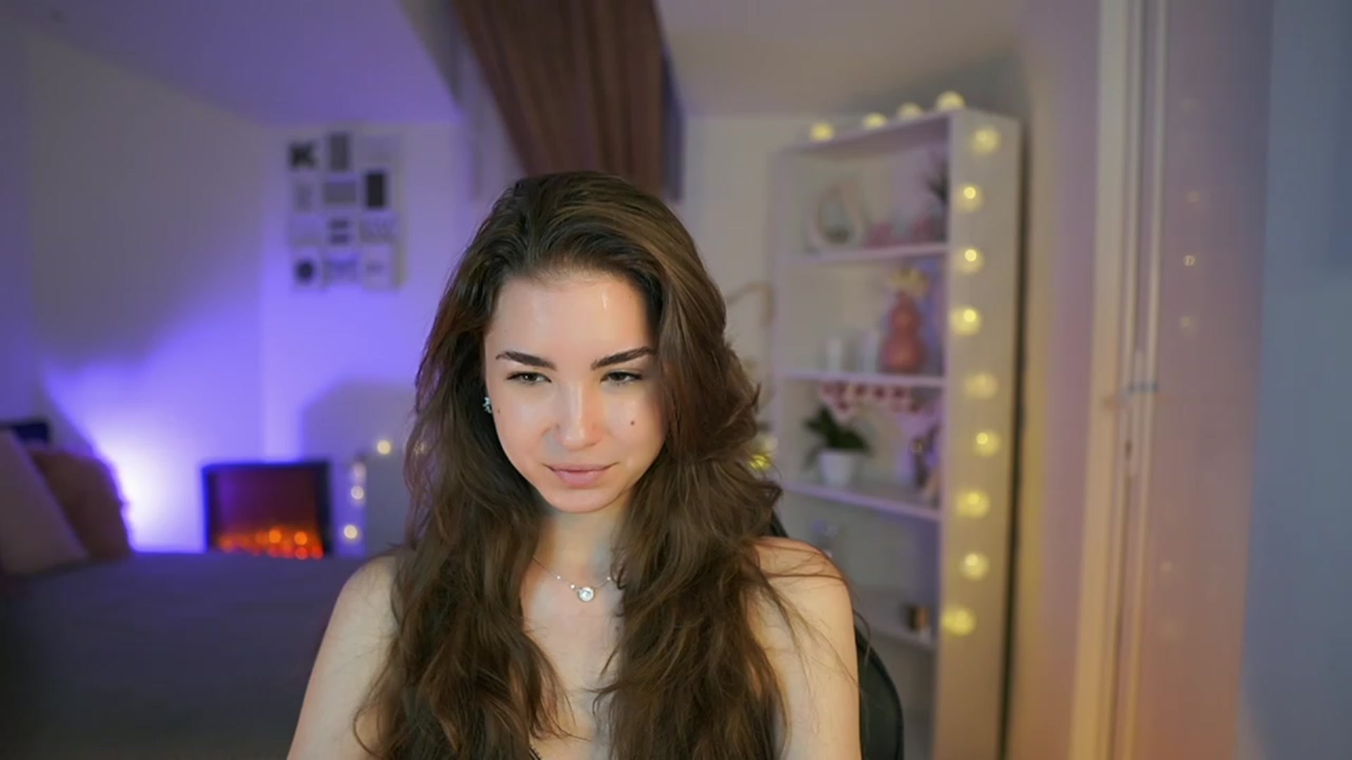 Gallery image thumbnail from Shy_jane's myfreecams stream on, 04/14/2023, 12:12 image 6 of 20