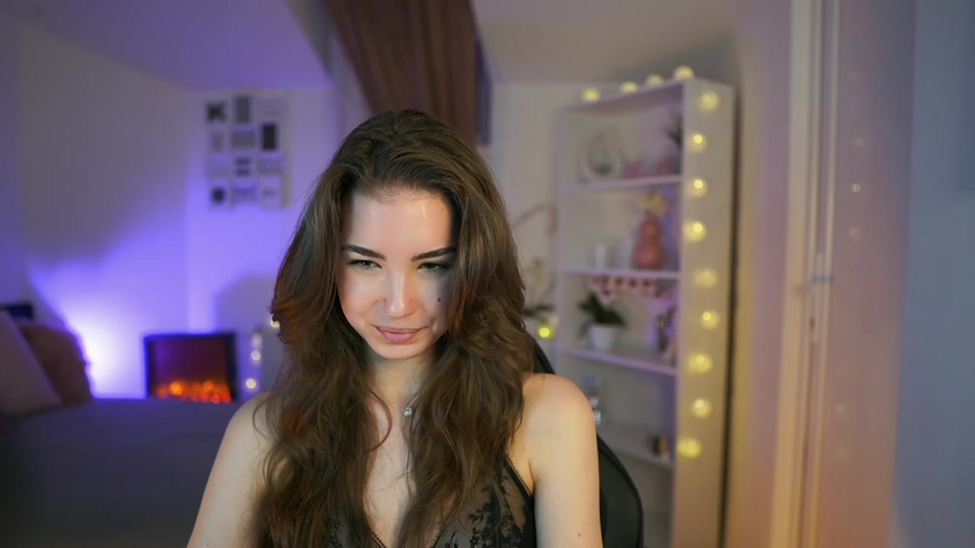 Gallery image thumbnail from Shy_jane's myfreecams stream on, 04/14/2023, 12:12 image 14 of 20