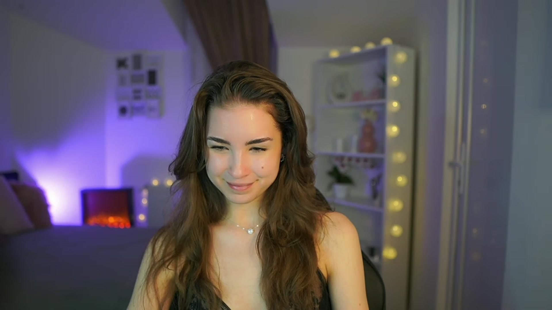 Gallery image thumbnail from Shy_jane's myfreecams stream on, 04/14/2023, 13:55 image 9 of 20