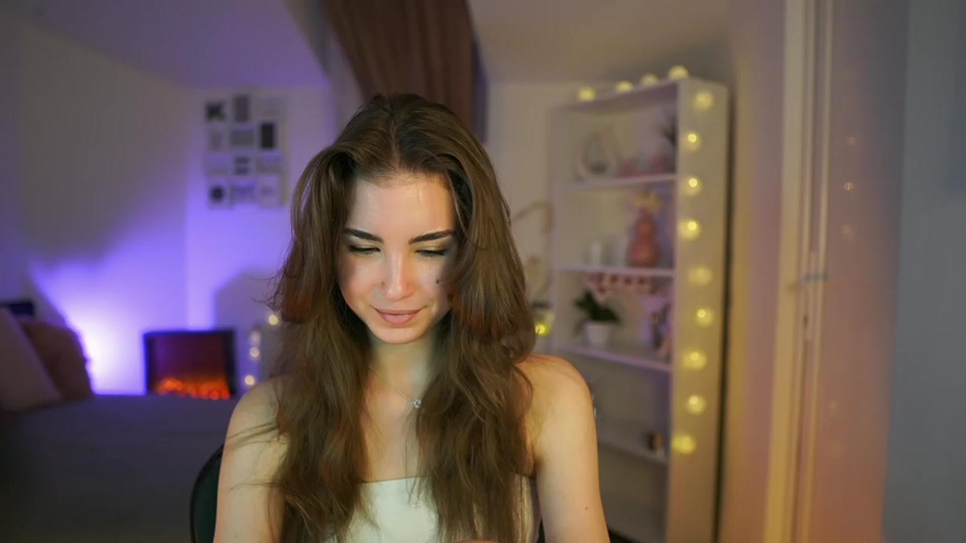 Gallery image thumbnail from Shy_jane's myfreecams stream on, 04/14/2023, 13:55 image 1 of 20