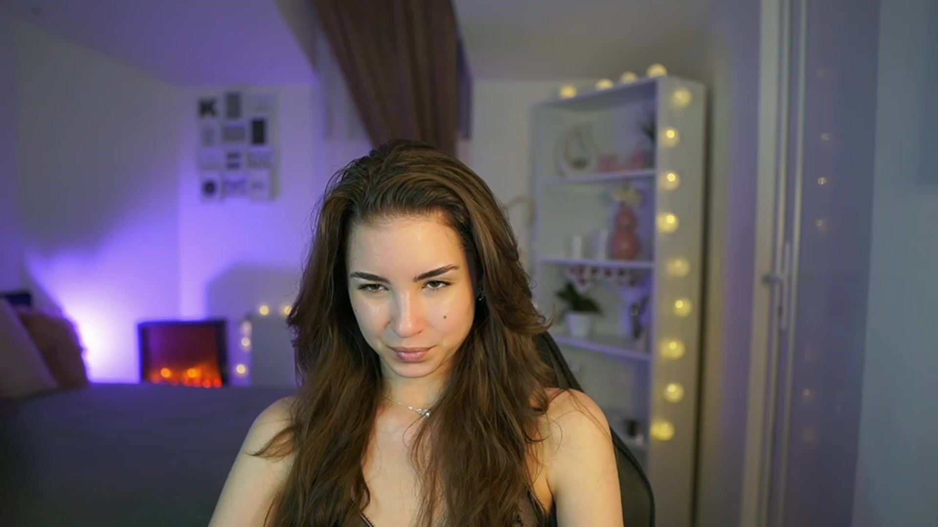 Gallery image thumbnail from Shy_jane's myfreecams stream on, 04/14/2023, 15:40 image 13 of 20