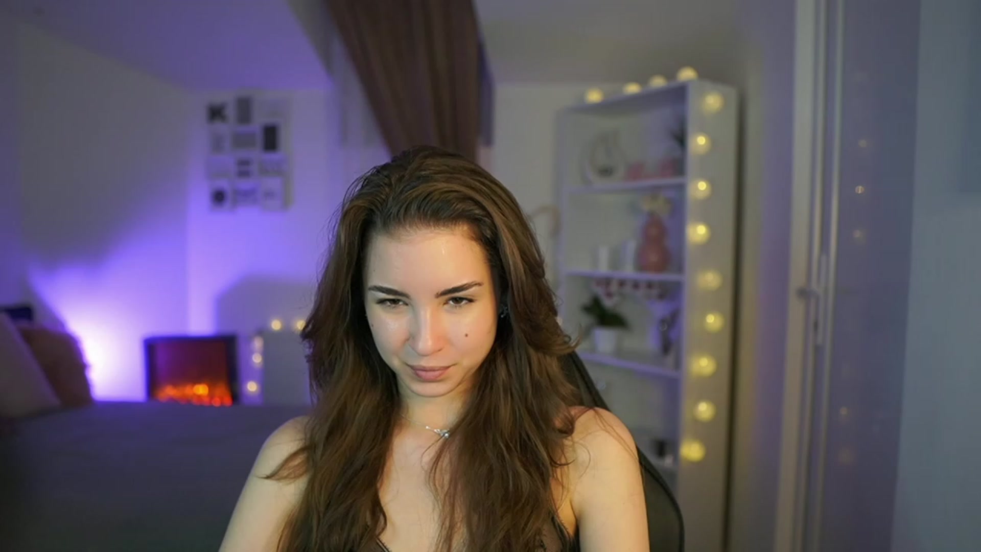 Gallery image thumbnail from Shy_jane's myfreecams stream on, 04/14/2023, 15:40 image 14 of 20