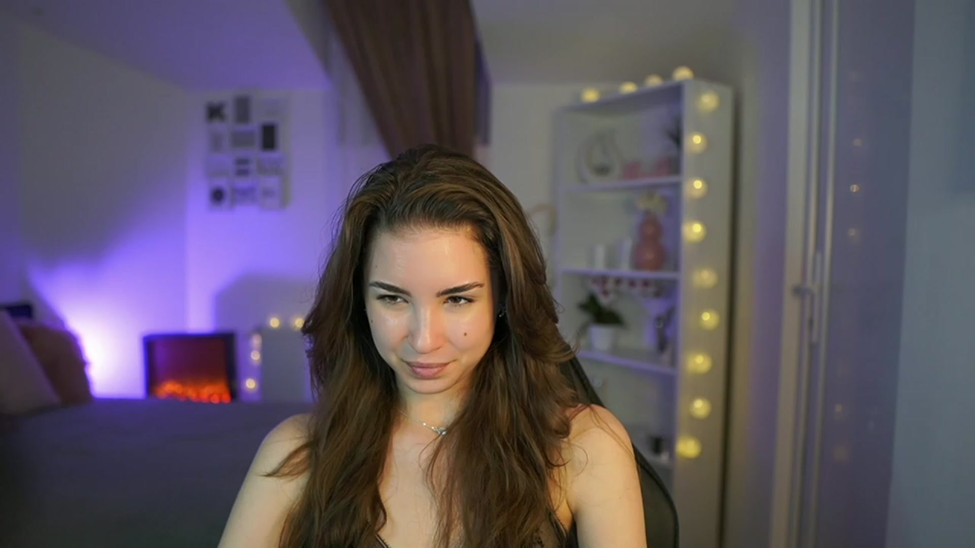 Gallery image thumbnail from Shy_jane's myfreecams stream on, 04/14/2023, 15:40 image 19 of 20