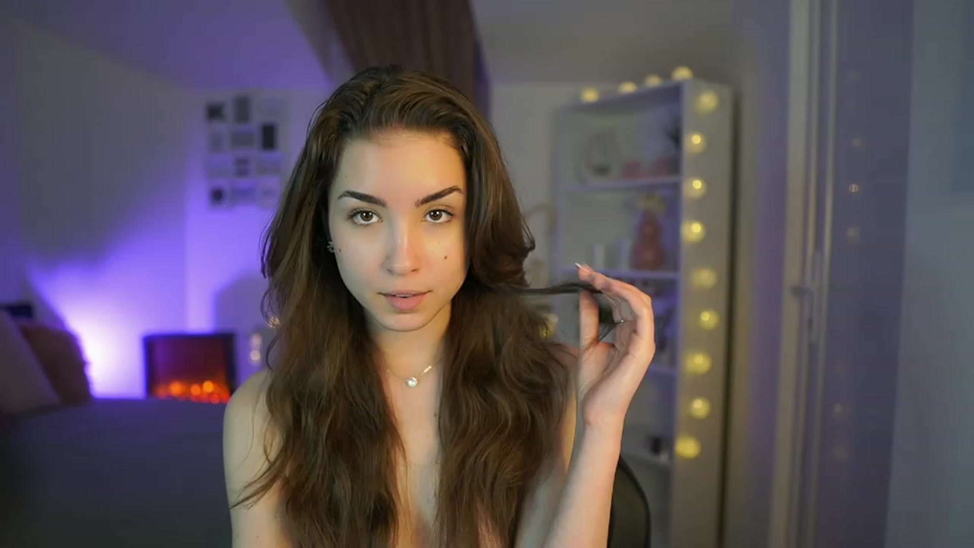 Gallery image thumbnail from Shy_jane's myfreecams stream on, 04/14/2023, 16:13 image 19 of 20