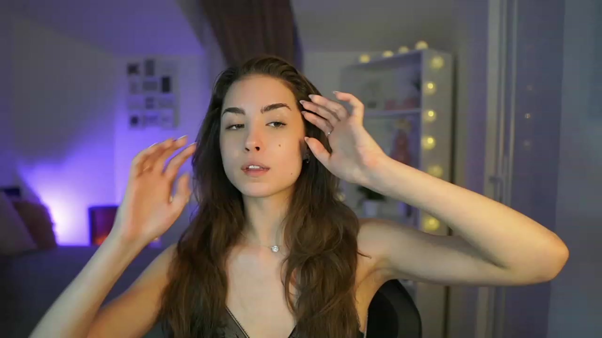 Gallery image thumbnail from Shy_jane's myfreecams stream on, 04/14/2023, 16:13 image 7 of 20