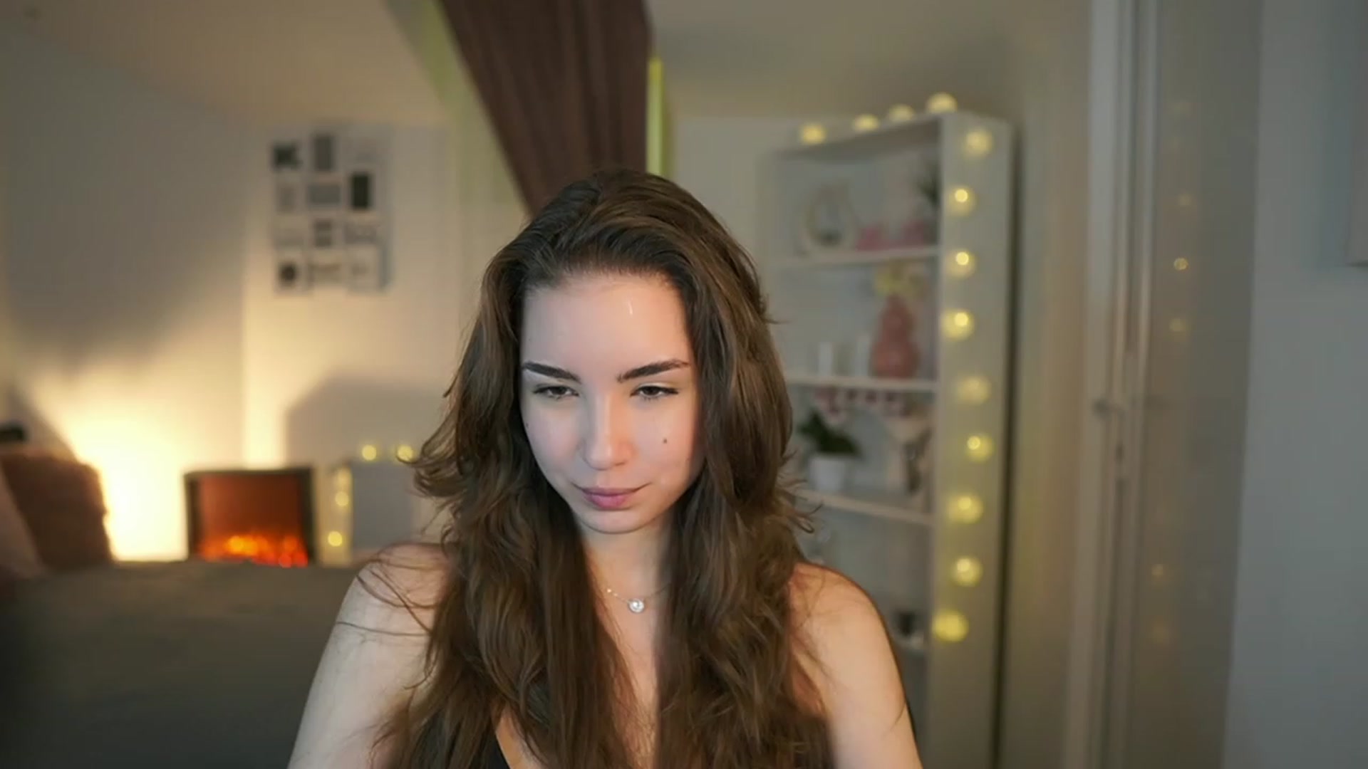 Gallery image thumbnail from Shy_jane's myfreecams stream on, 04/16/2023, 11:47 image 5 of 20