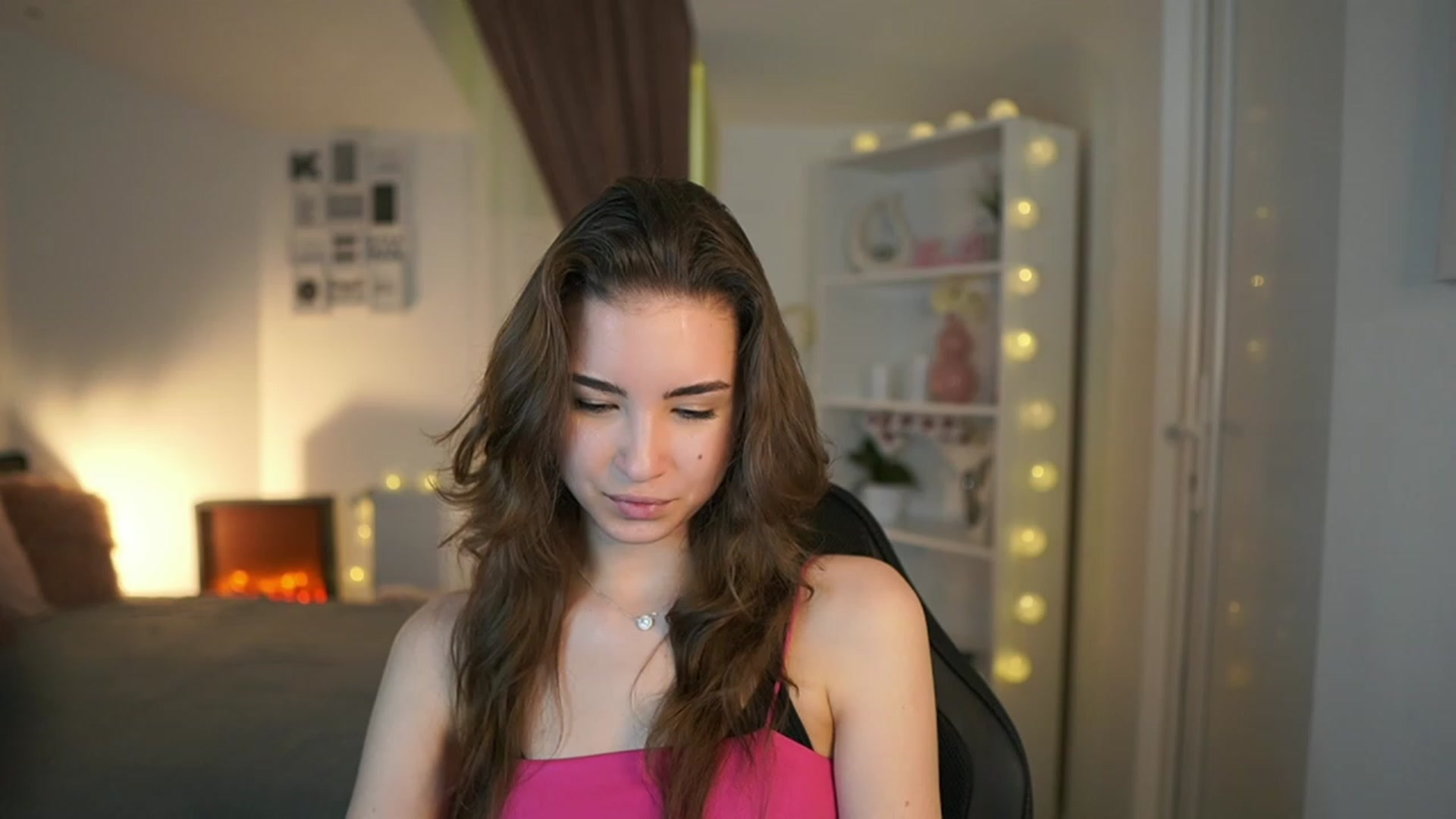Gallery image thumbnail from Shy_jane's myfreecams stream on, 04/16/2023, 12:09 image 6 of 20