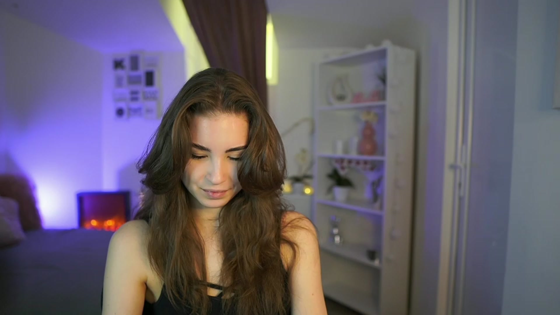 Gallery image thumbnail from Shy_jane's myfreecams stream on, 04/18/2023, 08:50 image 1 of 20
