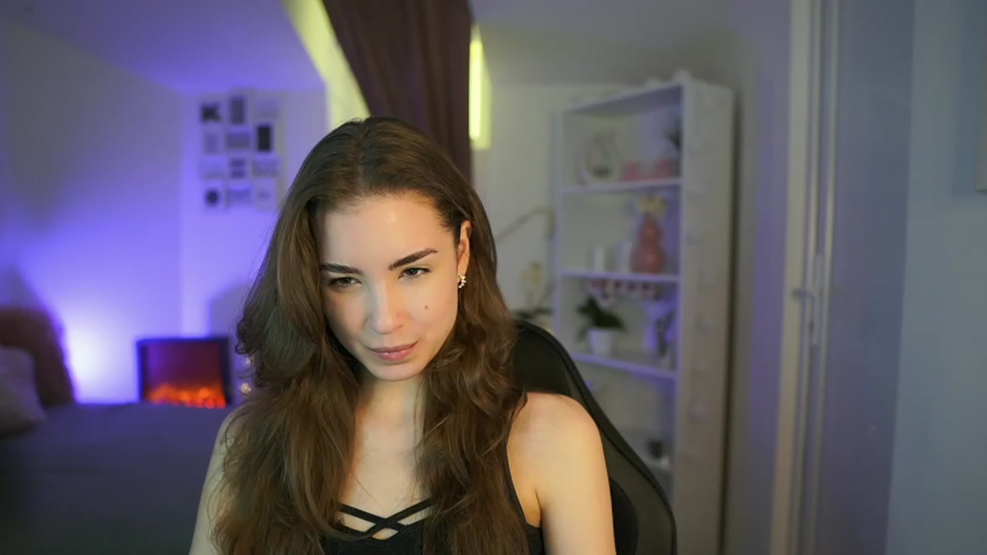 Gallery image thumbnail from Shy_jane's myfreecams stream on, 04/18/2023, 08:50 image 20 of 20