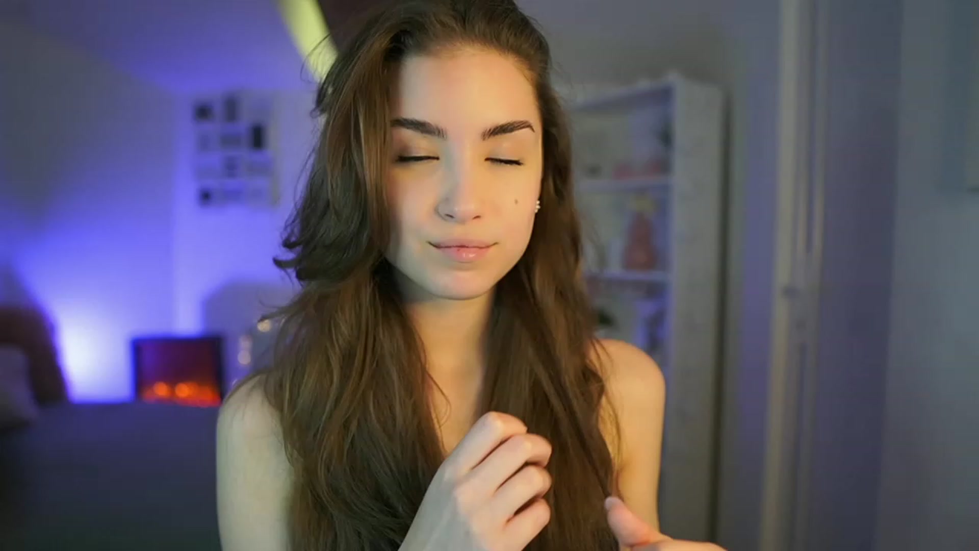Gallery image thumbnail from Shy_jane's myfreecams stream on, 04/18/2023, 10:17 image 8 of 20