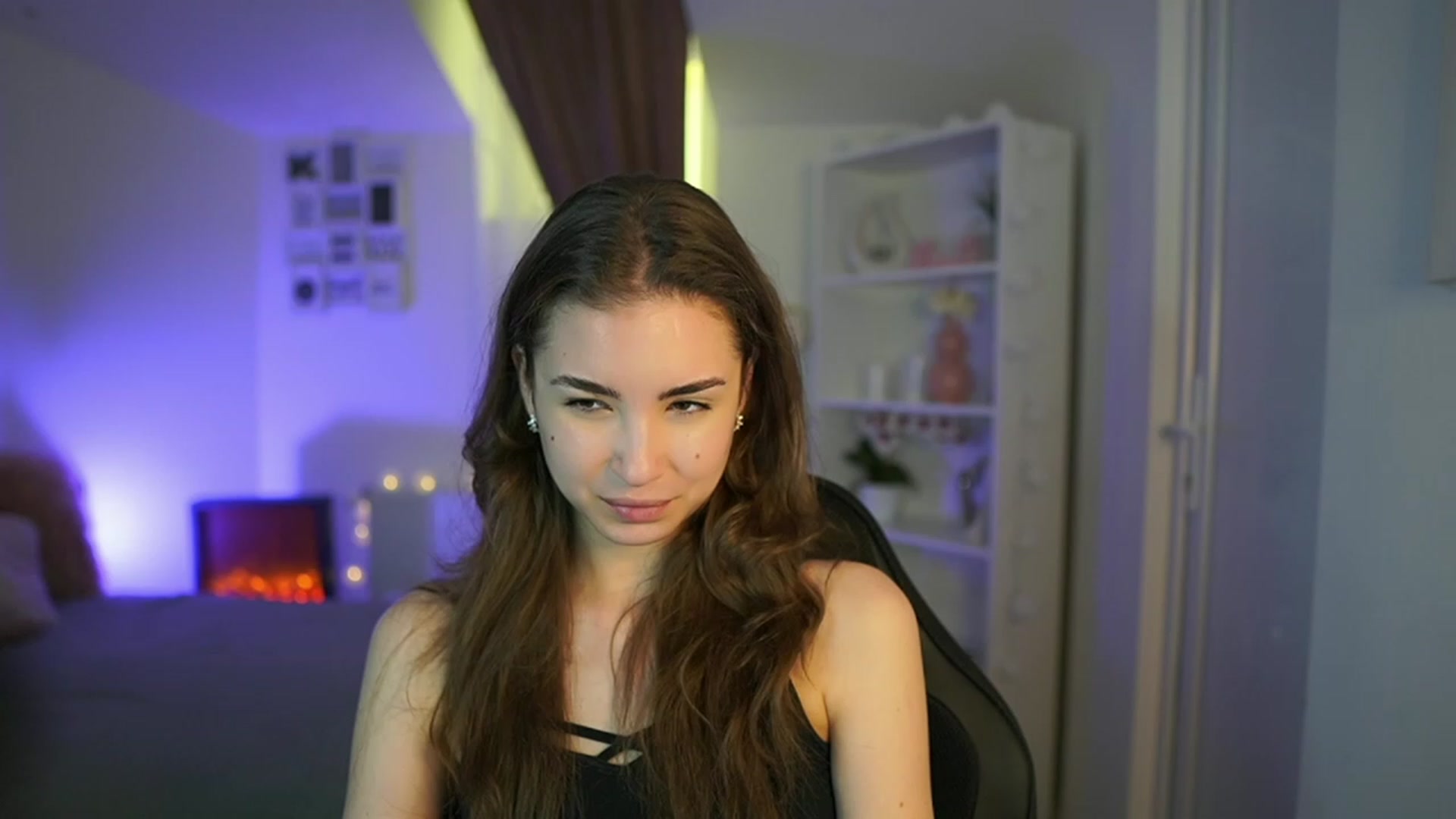 Gallery image thumbnail from Shy_jane's myfreecams stream on, 04/18/2023, 11:15 image 13 of 20