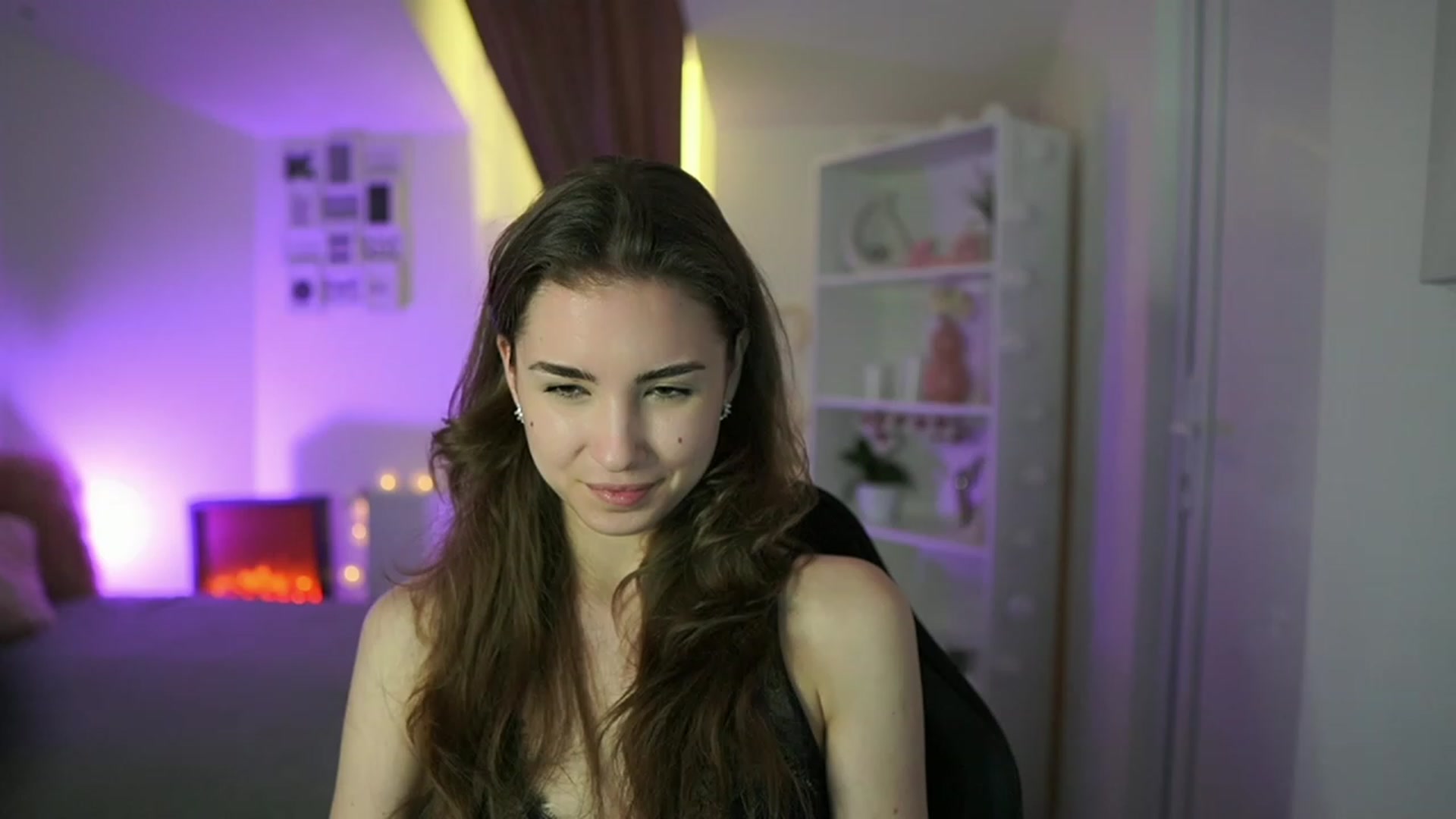 Gallery image thumbnail from Shy_jane's myfreecams stream on, 04/18/2023, 14:07 image 13 of 20