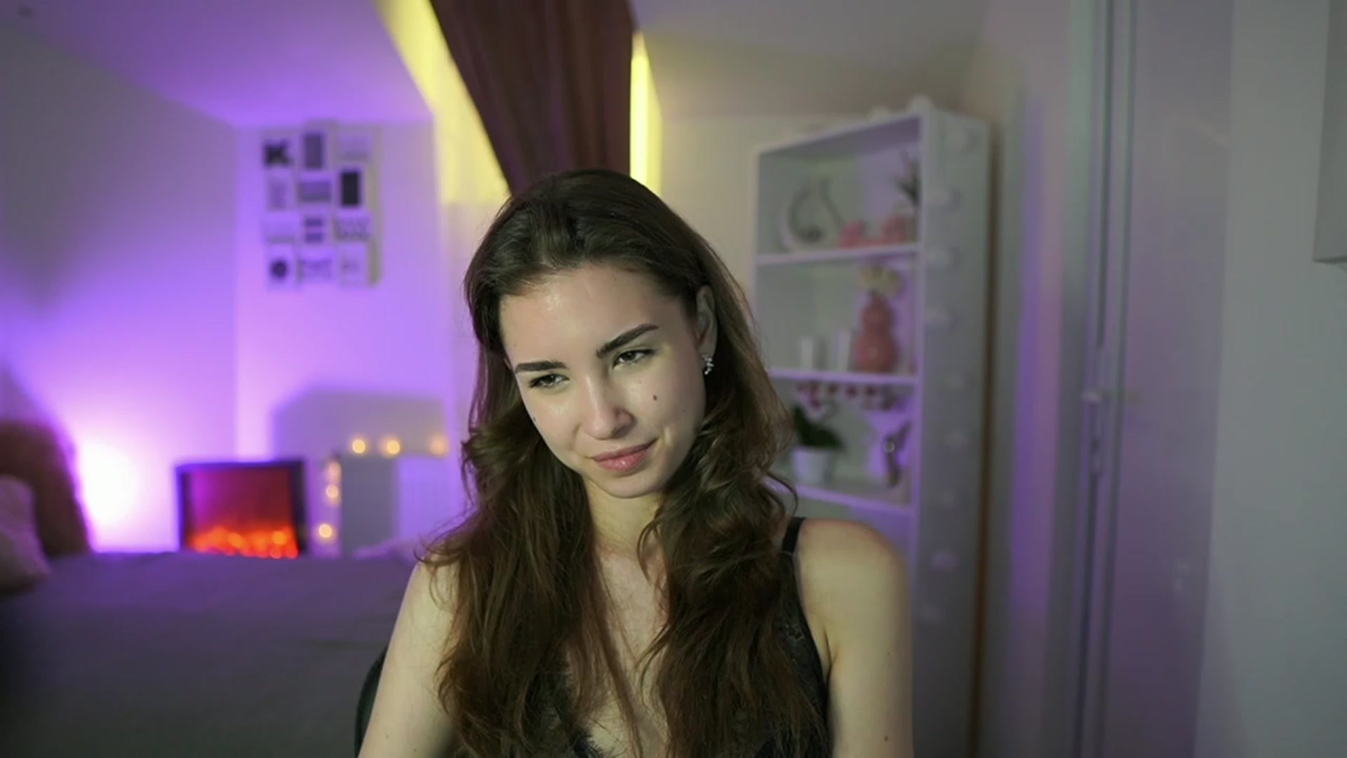 Gallery image thumbnail from Shy_jane's myfreecams stream on, 04/18/2023, 14:07 image 14 of 20