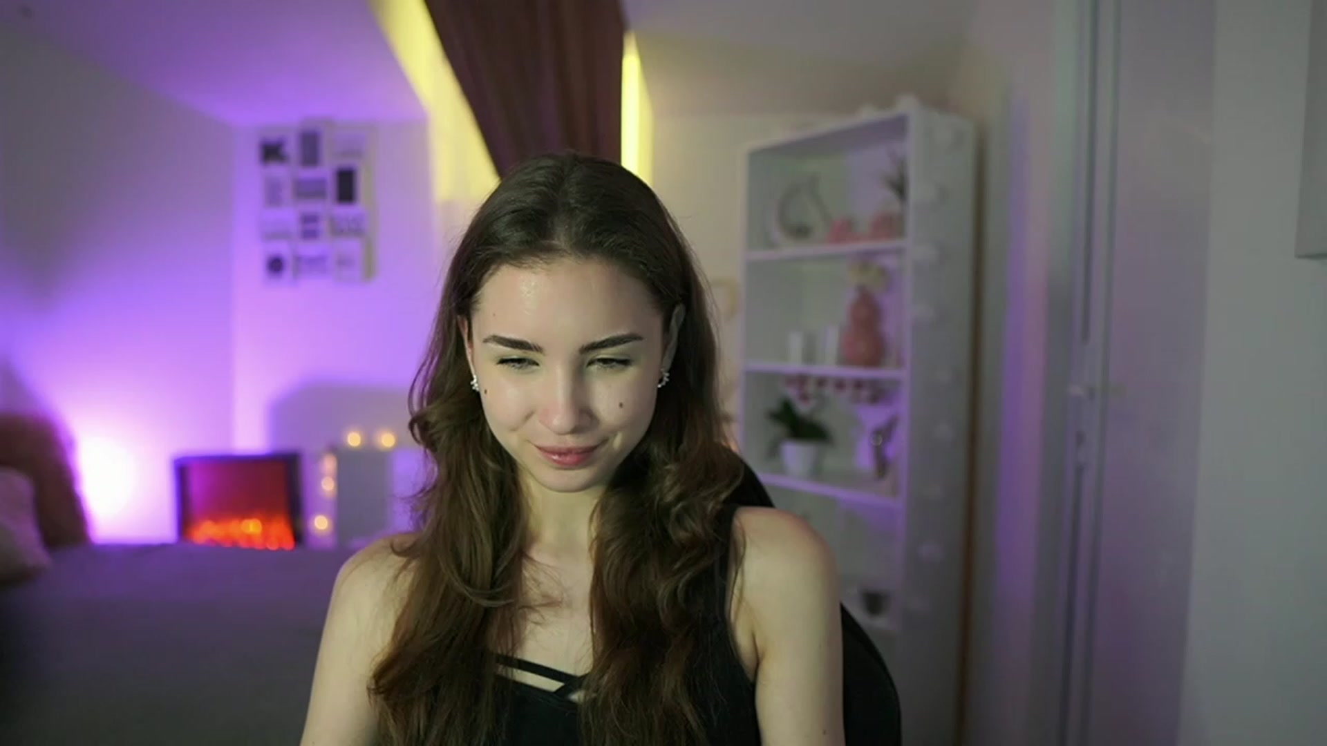 Gallery image thumbnail from Shy_jane's myfreecams stream on, 04/18/2023, 14:07 image 4 of 20