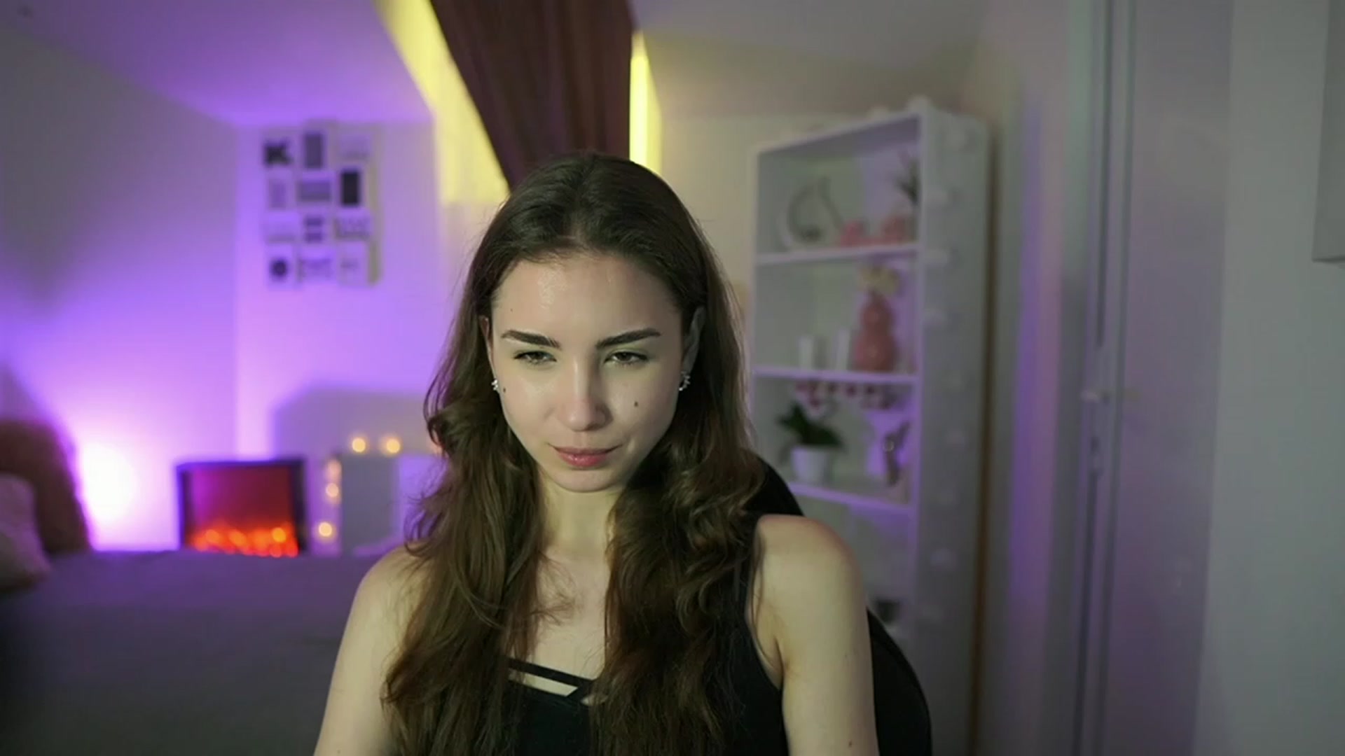Gallery image thumbnail from Shy_jane's myfreecams stream on, 04/18/2023, 14:07 image 8 of 20