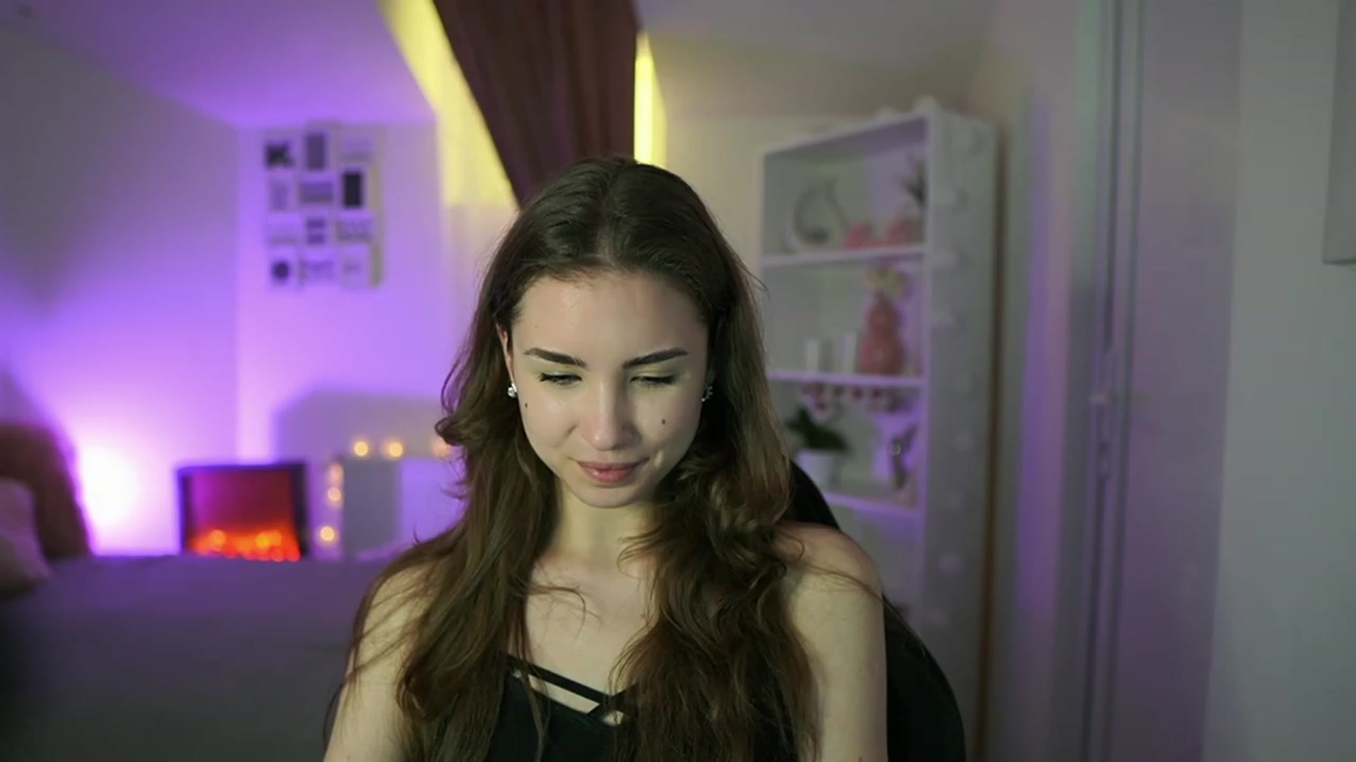 Gallery image thumbnail from Shy_jane's myfreecams stream on, 04/18/2023, 14:07 image 1 of 20