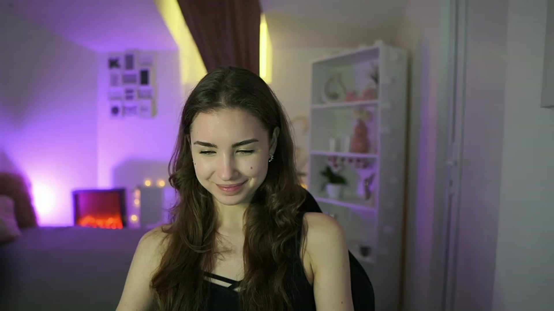 Gallery image thumbnail from Shy_jane's myfreecams stream on, 04/18/2023, 14:07 image 5 of 20