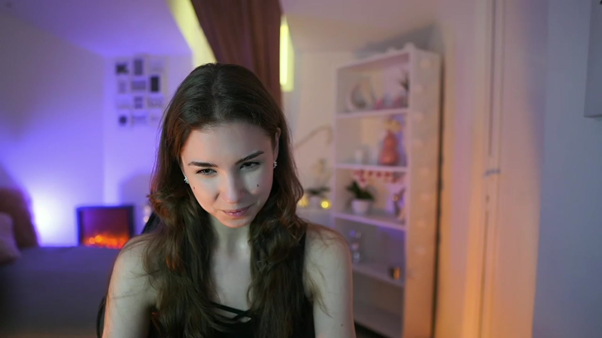 Gallery image thumbnail from Shy_jane's myfreecams stream on, 04/18/2023, 15:08 image 2 of 20