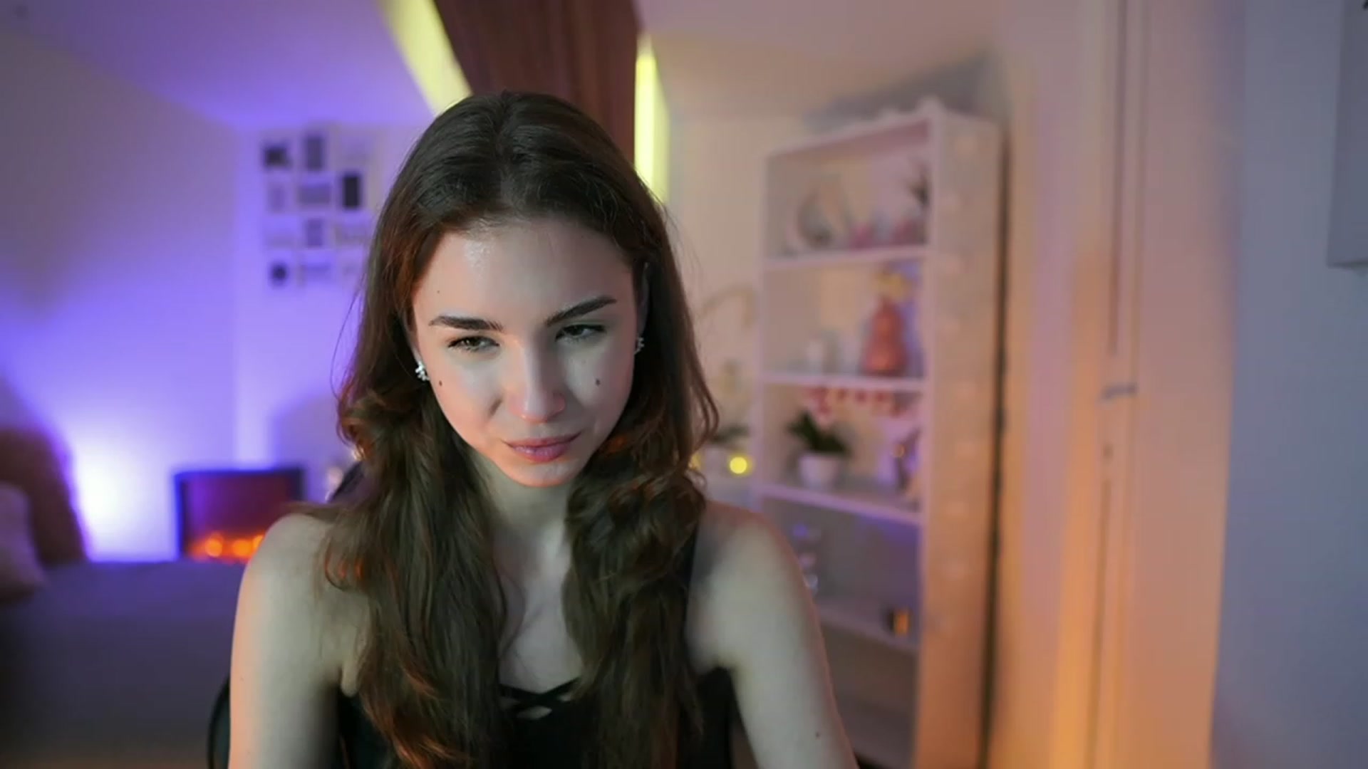 Gallery image thumbnail from Shy_jane's myfreecams stream on, 04/18/2023, 15:08 image 19 of 20