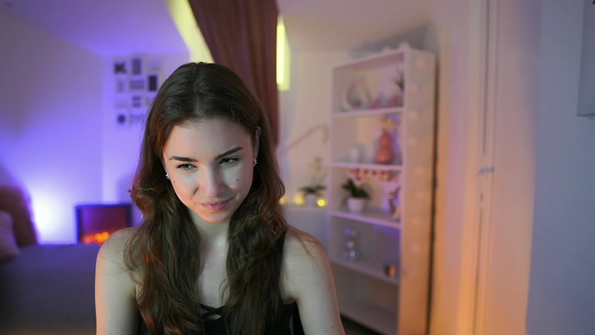 Gallery image thumbnail from Shy_jane's myfreecams stream on, 04/18/2023, 15:08 image 16 of 20
