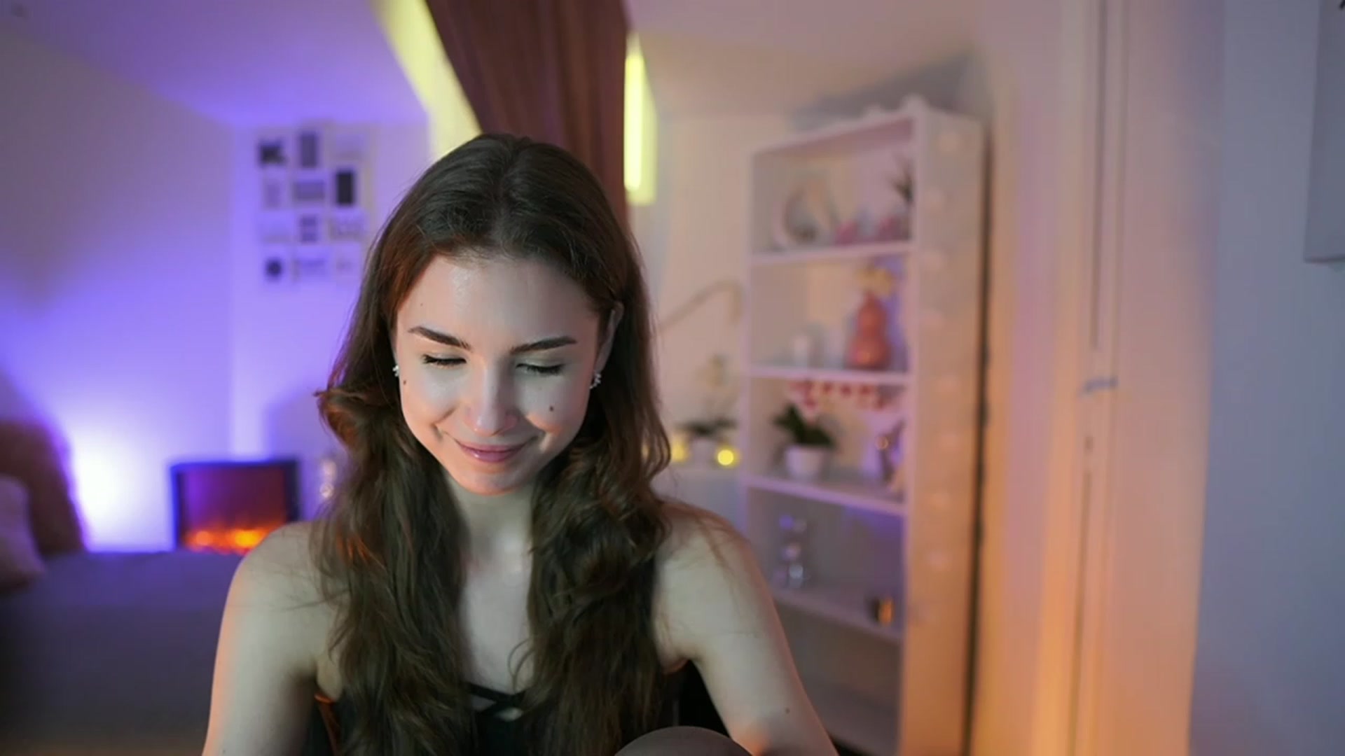Gallery image thumbnail from Shy_jane's myfreecams stream on, 04/18/2023, 15:08 image 14 of 20
