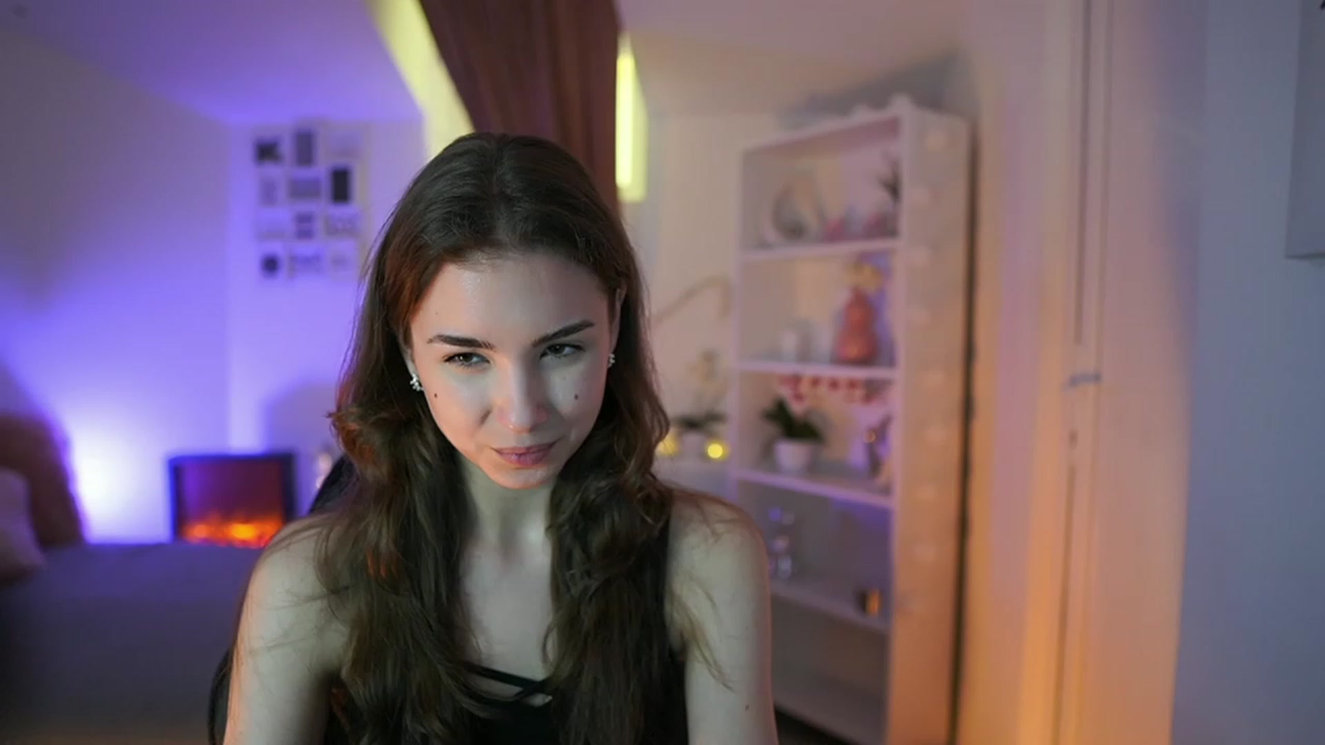 Gallery image thumbnail from Shy_jane's myfreecams stream on, 04/18/2023, 15:08 image 1 of 20