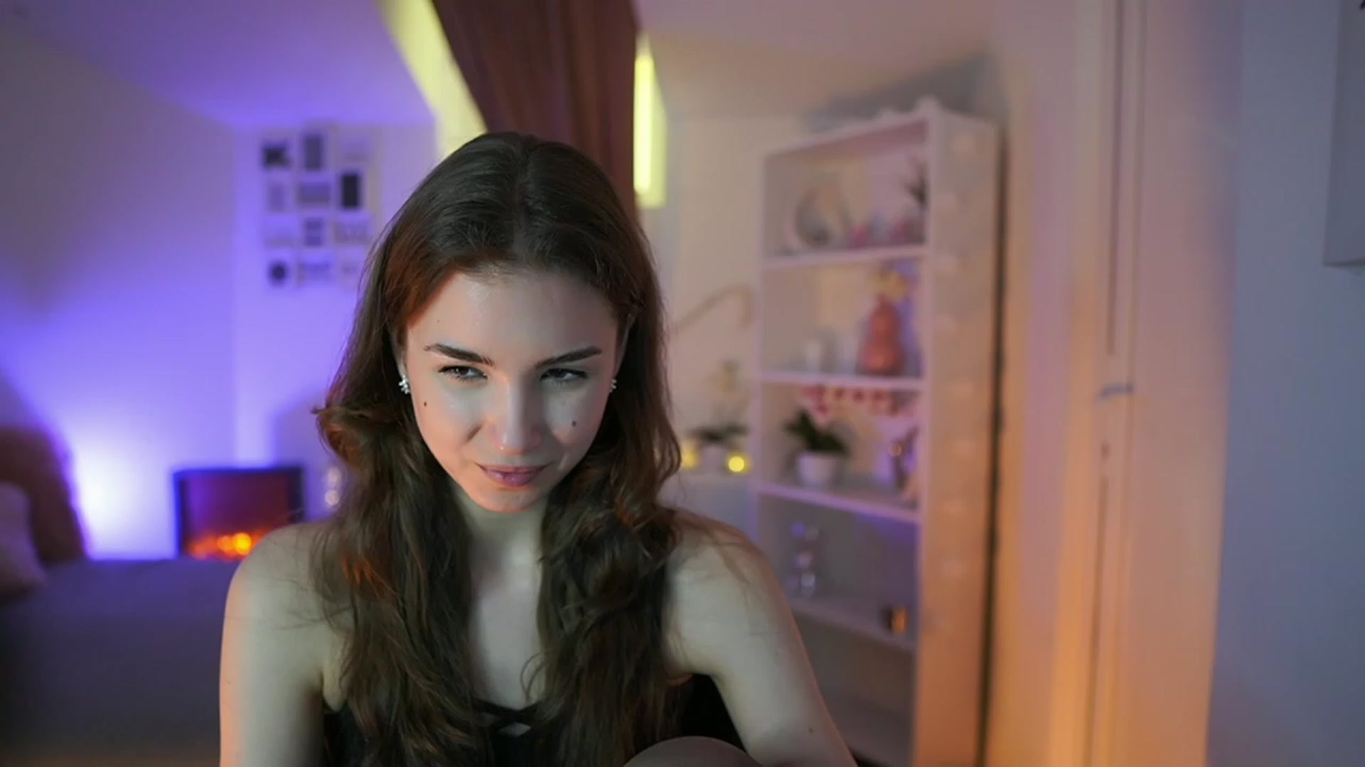 Gallery image thumbnail from Shy_jane's myfreecams stream on, 04/18/2023, 15:08 image 11 of 20