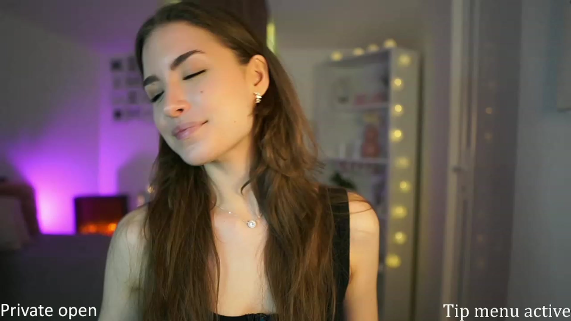 Gallery image thumbnail from Shy_jane's myfreecams stream on, 04/20/2023, 10:01 image 8 of 20