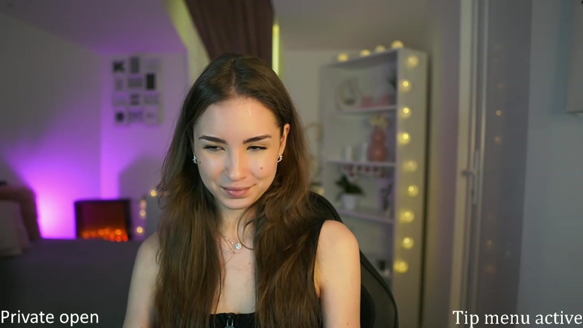 Gallery image thumbnail from Shy_jane's myfreecams stream on, 04/20/2023, 10:01 image 13 of 20