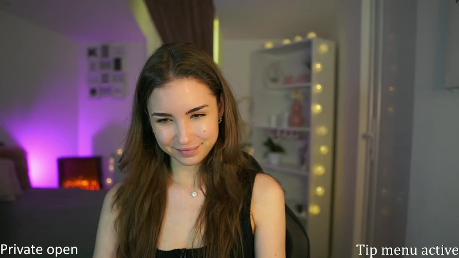 Gallery image thumbnail from Shy_jane's myfreecams stream on, 04/20/2023, 11:07 image 15 of 20
