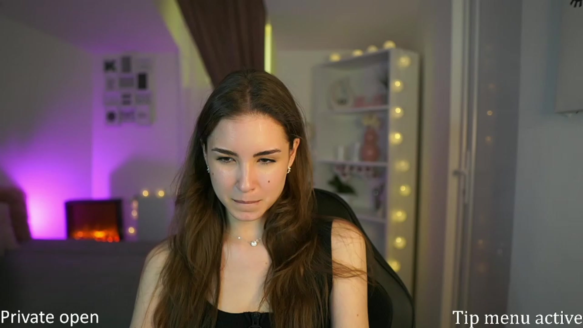 Gallery image thumbnail from Shy_jane's myfreecams stream on, 04/20/2023, 15:57 image 11 of 20