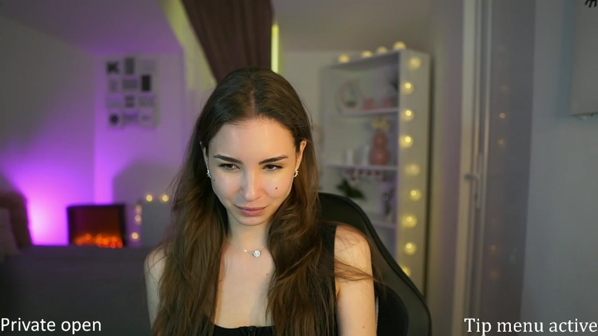 Gallery image thumbnail from Shy_jane's myfreecams stream on, 04/20/2023, 15:57 image 2 of 20