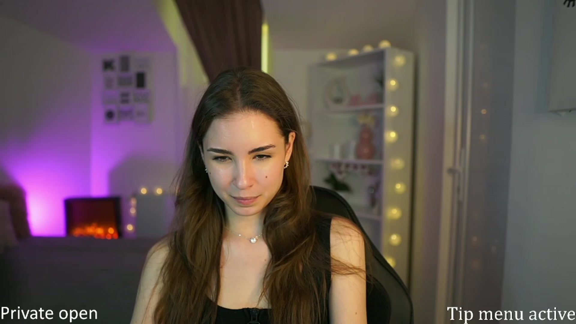 Gallery image thumbnail from Shy_jane's myfreecams stream on, 04/20/2023, 15:57 image 10 of 20